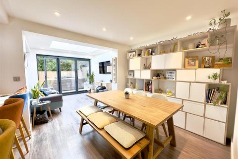 4 bedroom detached house for sale, Wellow Drive, Frome