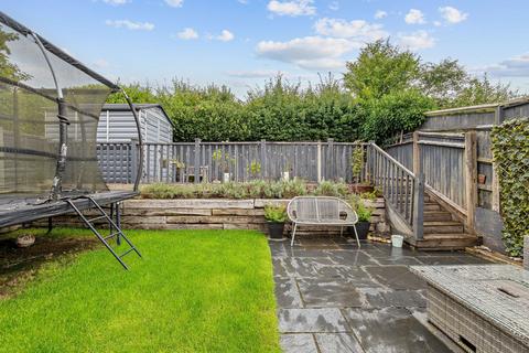 8 Sunny Rise, Chaldon, Caterham, CR3 5PR