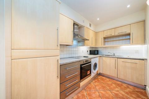 2 bedroom flat to rent, Belvedere Road, London SE1