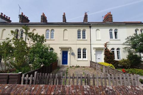 3 bedroom terraced house to rent, Central Newbury