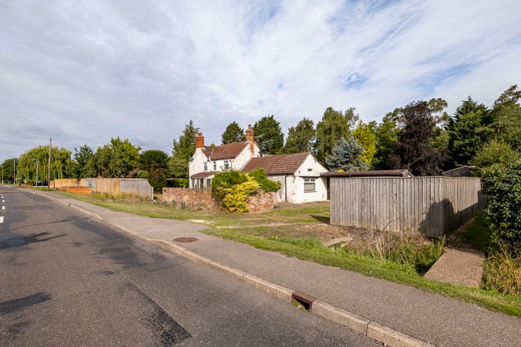 Land, Wheelwrights Cottage (Louth)-9