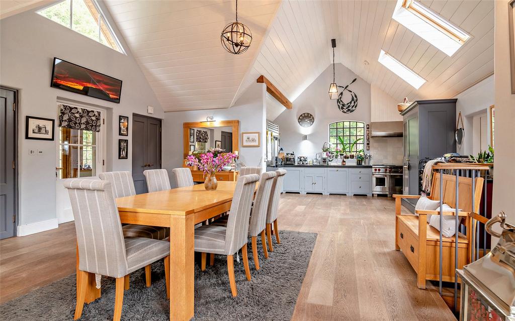 Kitchen/Dining