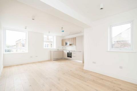 Elfin Grove, Teddington TW11