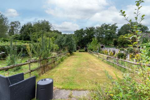 323 Alcester Road, Burcot, Bromsgrove, B60 1BQ