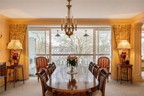 4 bedroom apartment for sale, Gloucester Square, London W2