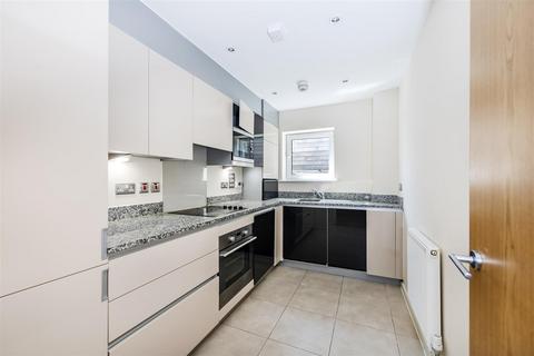 2 bedroom flat to rent, Farrier House, London
