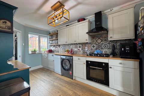 40 Romany Road, Northampton, NN2 7DJ
