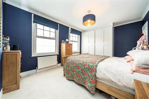12 Brightfield Road, London, SE12 8QF