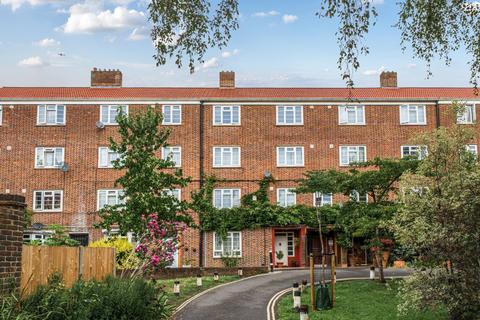 2 bedroom flat for sale, Melford Road, London, SE22