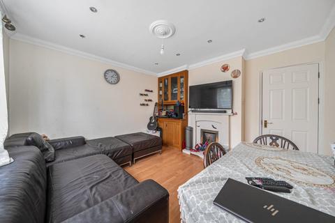 2 bedroom flat for sale, Melford Road, London, SE22