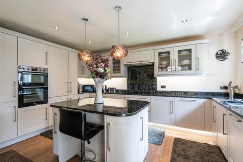 undefined, Hollybrae, Neston CH64