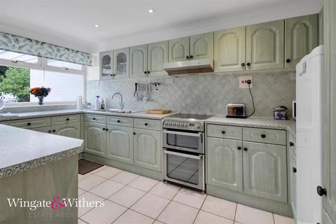 undefined, Green Lane Close, Byfleet