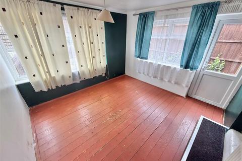 2 bedroom maisonette for sale, Havelock Road, Luton, LU2