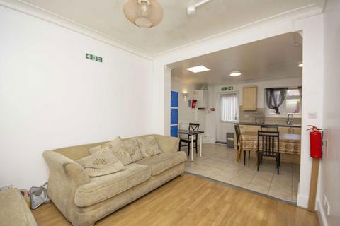 undefined, Wroughton Terrace, London NW4