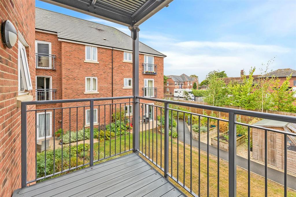 2312 THT WLL RLP APT 18 (6).jpg