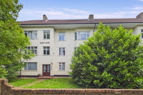 Blundell Road, Edgware, HA8