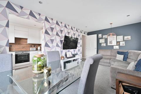 2 bedroom flat for sale, Fourdrinier Way, Hemel Hempstead, HP3