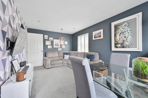 2 bedroom flat for sale, Fourdrinier Way, Hemel Hempstead, HP3