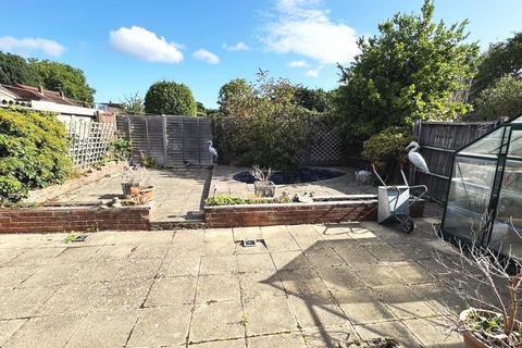 1 New Park Road, Ashford, TW15 1EG