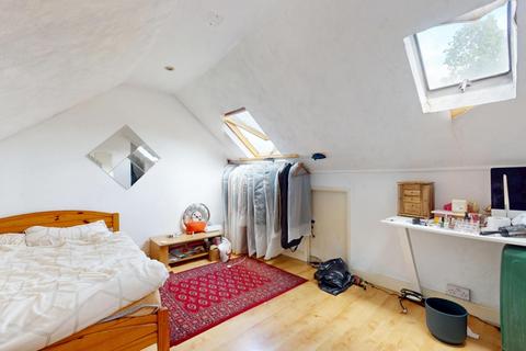 7 bedroom house for sale, 11, Beechwood Gardens, London, NW10