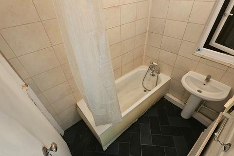 undefined, Elmer Gardens, Edgware HA8