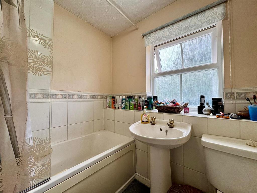 Bathroom.jpg