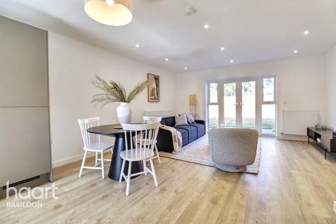 undefined, Ghyllgrove Place, Basildon