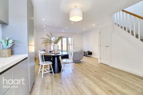 undefined, Ghyllgrove Place, Basildon