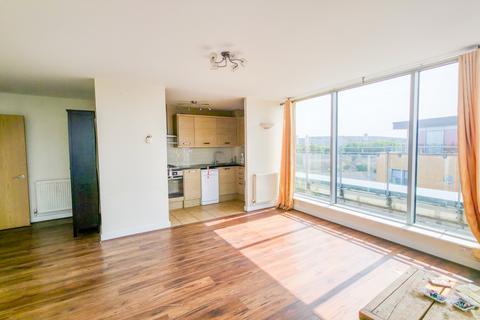 2 bedroom penthouse for sale, Tideslea Path, West Thamesmead, London, SE28