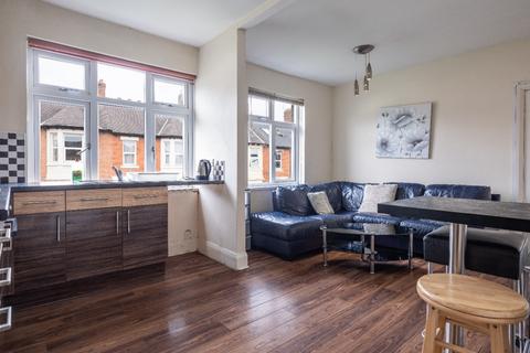3 bedroom flat to rent, Cavendish Road, Newcastle Upon Tyne NE2