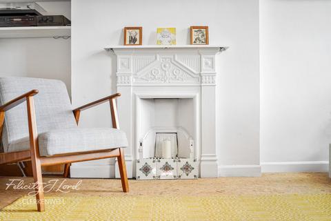 2 bedroom apartment for sale, Margery Street, London