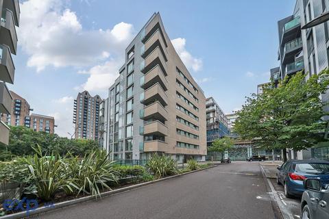 2 bedroom flat for sale, Waterside Way, London N17