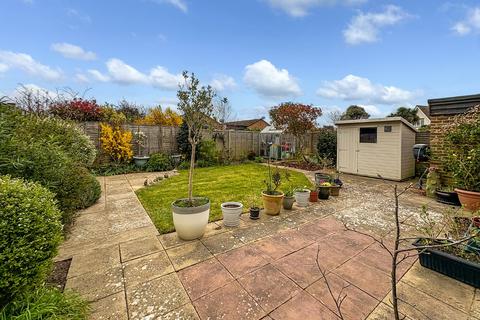 2 bedroom bungalow for sale, Lavinia Way, East Preston, Littlehampton, West Sussex