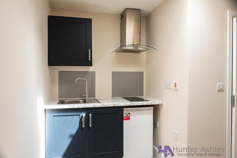 1 bedroom detached house to rent, Hillside, Slough SL1