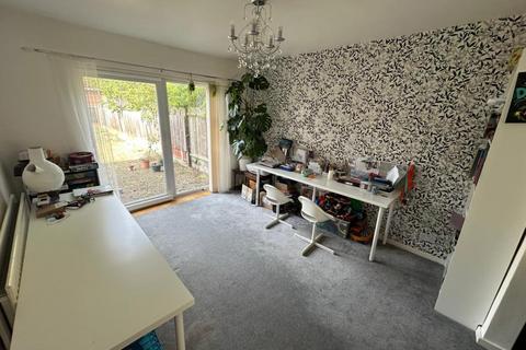 3 bedroom semi-detached house to rent, Slough,  Berkshire,  SL3