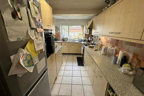 3 bedroom semi-detached house to rent, Slough,  Berkshire,  SL3