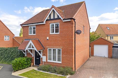 4 bedroom detached house for sale, Maltings Close, Flitch Green, CM6