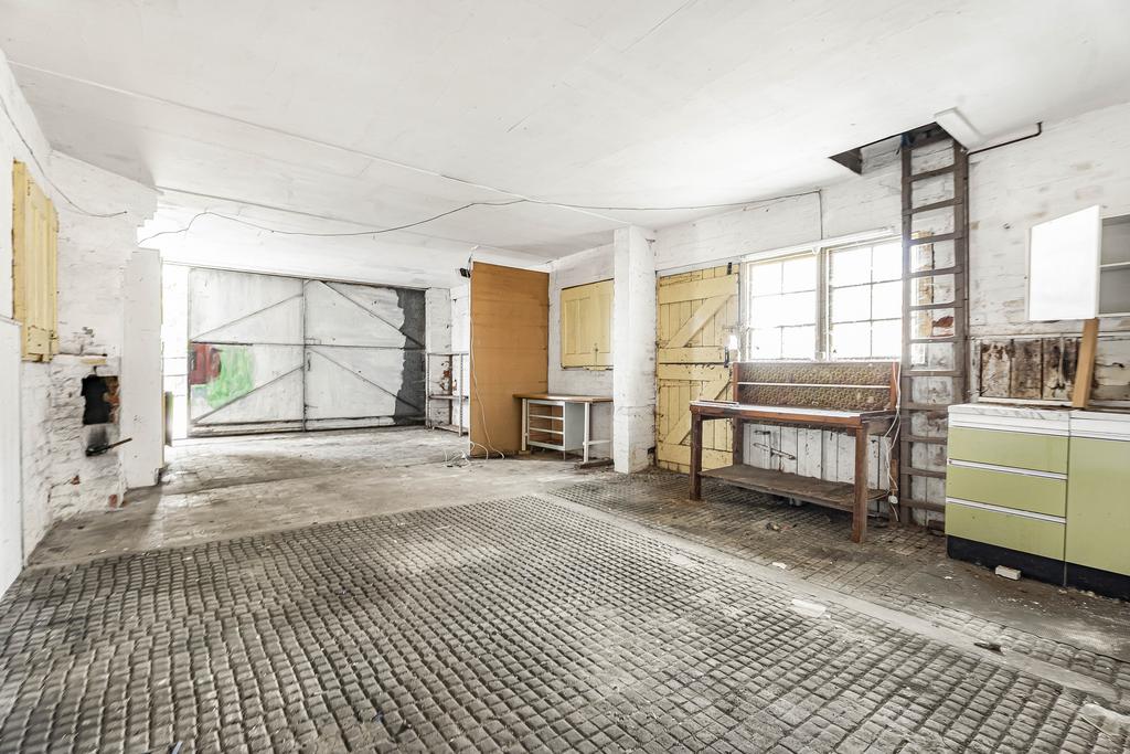Outbuilding