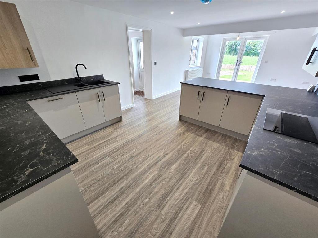 Lounge/Diner/Kitchen