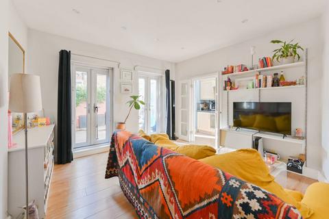 1 bedroom flat for sale, Balham High Road, Tooting, London, SW17