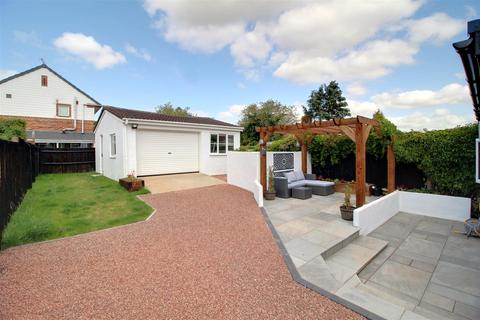 19 Compton Close, Corse, Gloucester, GL19 3RP
