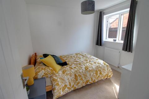 19 Compton Close, Corse, Gloucester, GL19 3RP