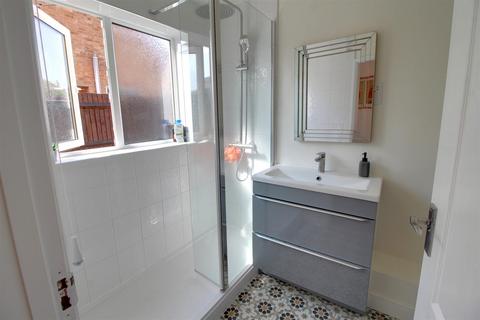 19 Compton Close, Corse, Gloucester, GL19 3RP