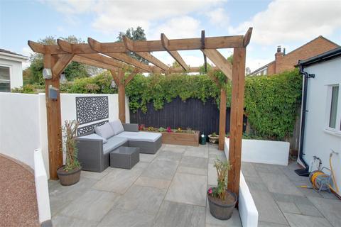 19 Compton Close, Corse, Gloucester, GL19 3RP