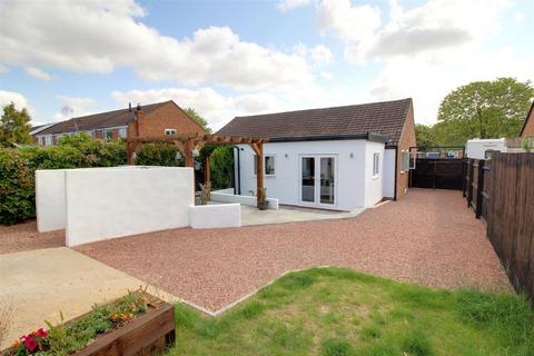 19 Compton Close, Corse, Gloucester, GL19 3RP