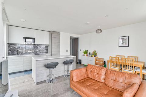 Pilot Walk, North Greenwich, London, SE10