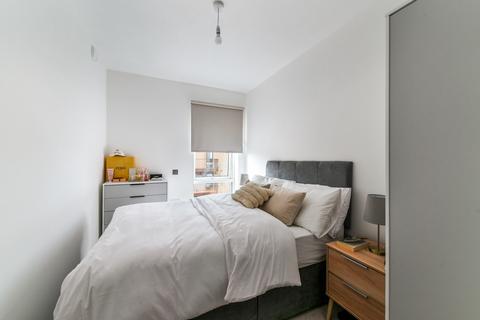 3 bedroom apartment to rent, Pontoon Dock London E16