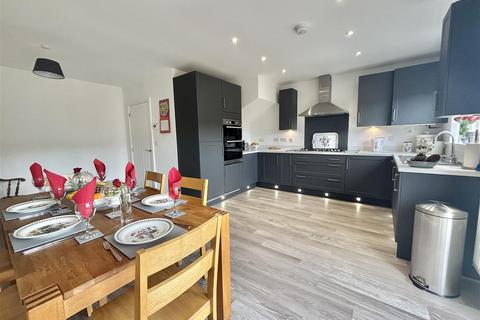 4 bedroom semi-detached house for sale, Ffordd Picton Tuberville, Sketty, Swansea
