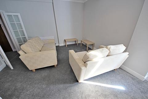 3 bedroom flat to rent, Wimborne Road, Winton Banks, Bournemouth