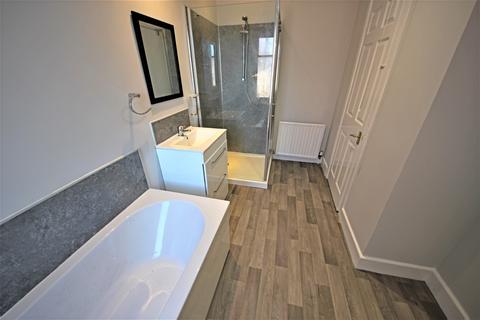 3 bedroom flat to rent, Wimborne Road, Winton Banks, Bournemouth
